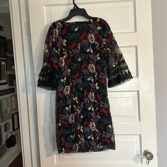 Alexia Admor Embroidered Floral Dress - Picture 4 of 6